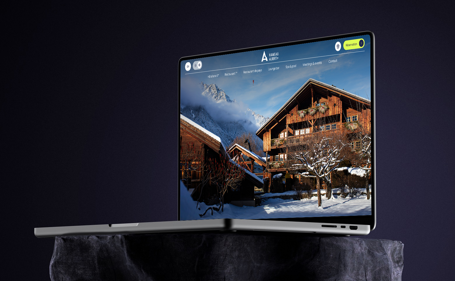 Branding, communication, marketing et stratégie digitale de l'hôtel de luxe 5* Hameau Albert 1er à Chamonix